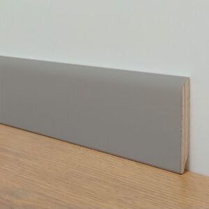 Battiscopa laccato grigio platino ral 7036 bordo stondato